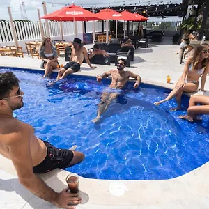 Nomads Party Cancun