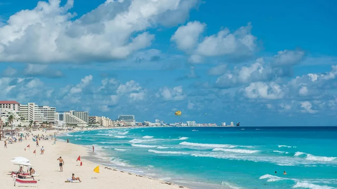 Hotel Zona Hotelera Double Room Cancun Mexico